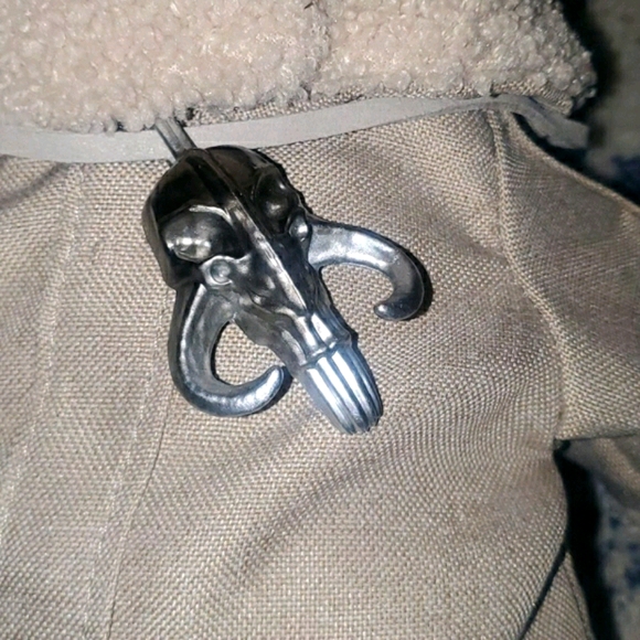 Two baby Yoda's - Picture 5 of 5